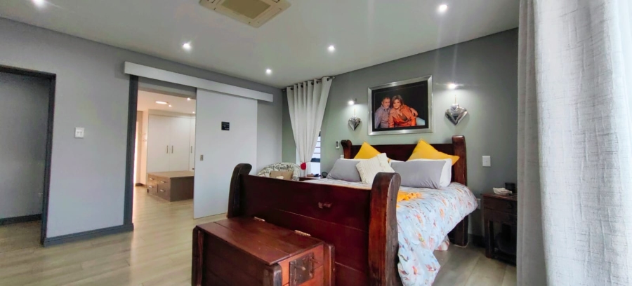 4 Bedroom Property for Sale in Tuscany Ridge North West